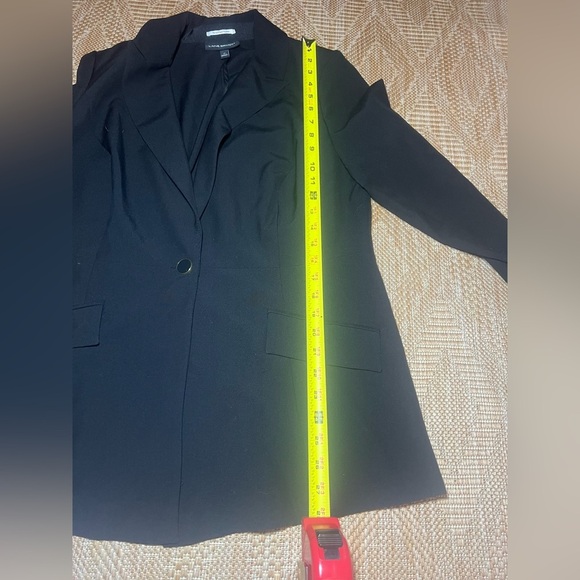 Lane Bryant Women's Black "The Bryant Blazer," Size 12,Button Closure - Picture 5 of 10